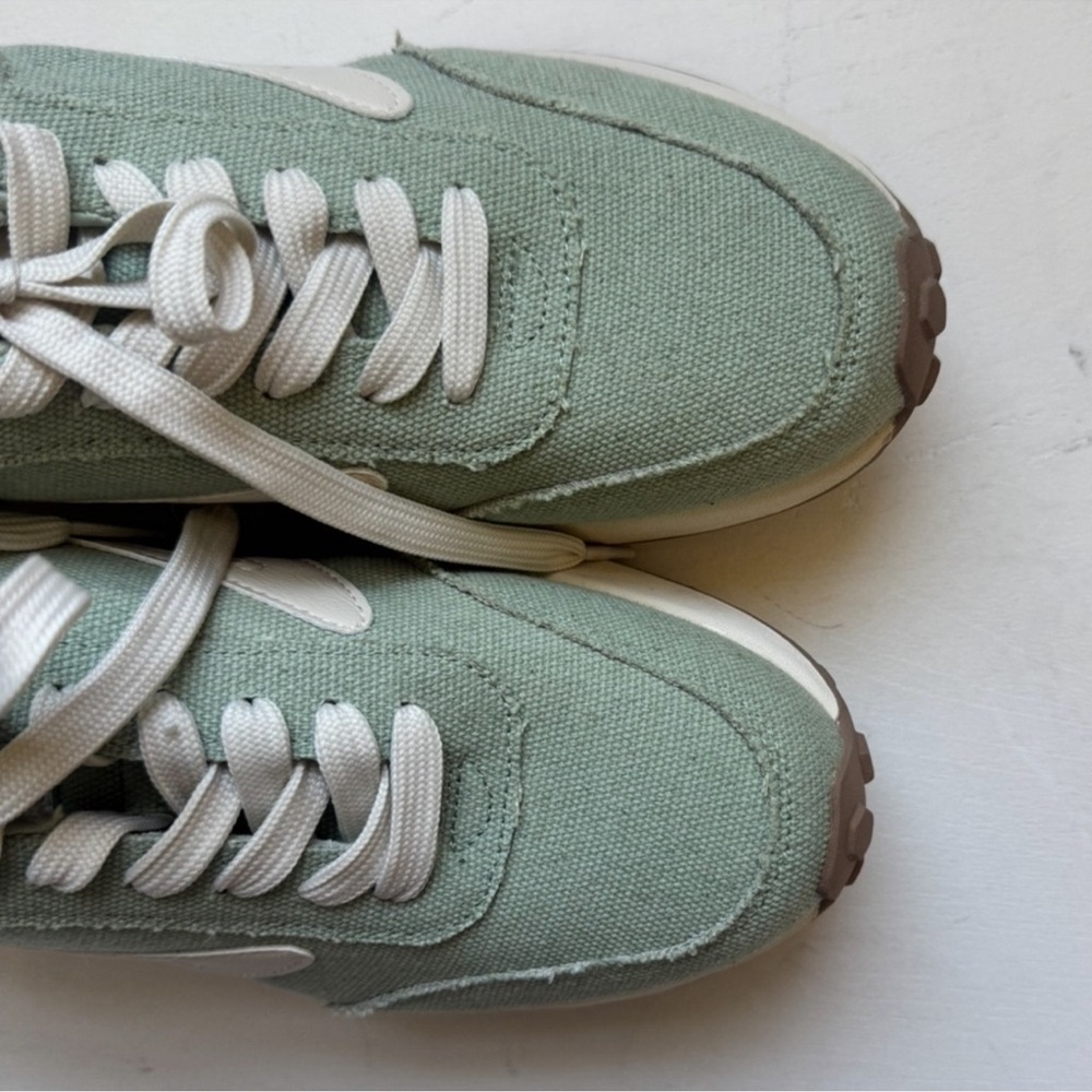 DV by Dolce Vita Braiden Sneakers - Picture 9 of 12